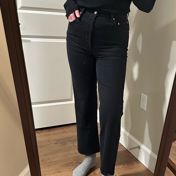 LAST CHANCE - Levi’s ribcage straight leg black jeans - Picture 8 of 9